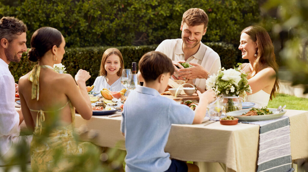 Golden_Age_Maritima_Brighton_Clubhouse_Happy_Family_1920x1118