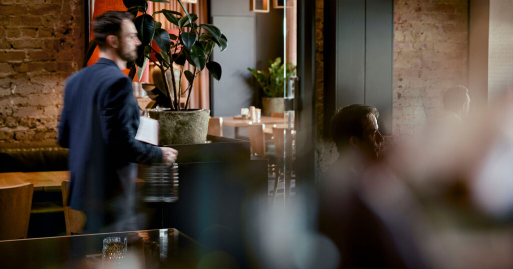 Golden_Age_Maritima_Brighton_Lifestyle_Man_in_Restaurant_2000x1050